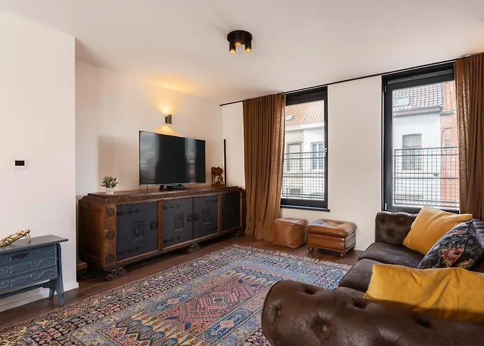 Cosy & Spacious House In Center
